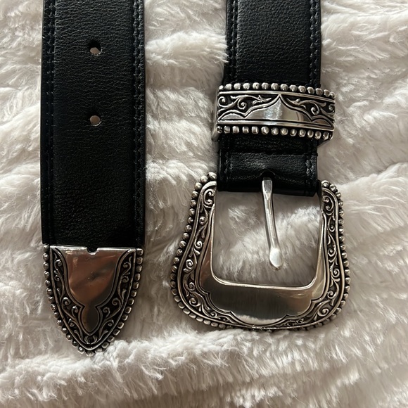 Western Belt - Picture 3 of 12